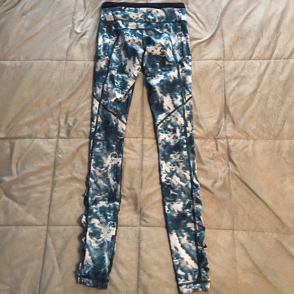 EUC! LIKE NEW! Lululemon Speed Tight III 2 - Picture 6 of 8